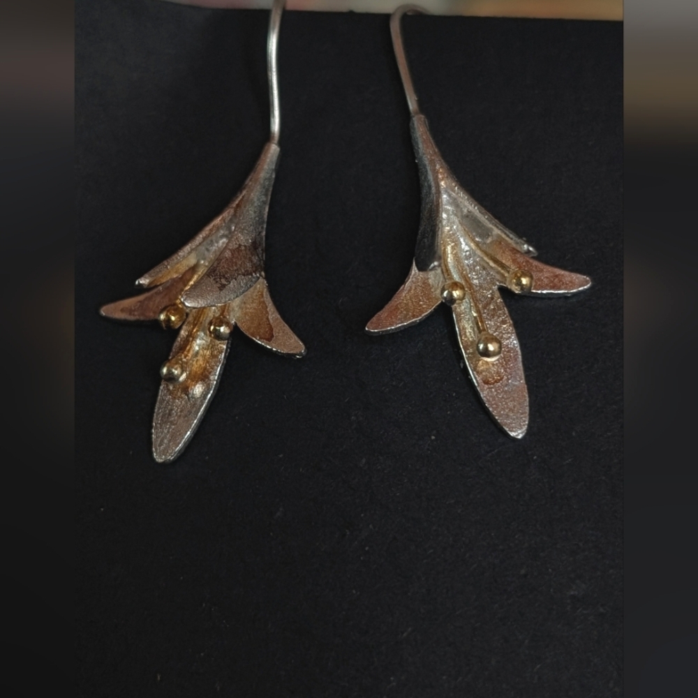 Elegant Silver Floral Earrings